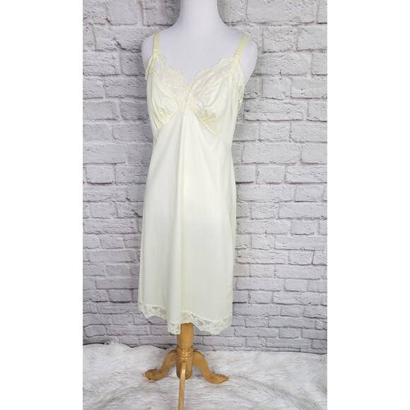 Vintage Heiress Yellow Nylon Full Slip Floral Lace Adjustable Strap 38 Average - Picture 7 of 14